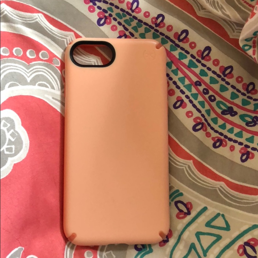 Cute Pink/Coral Speck Iphone 6/7/8 Case!